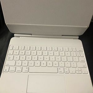 Apple Keyboard
